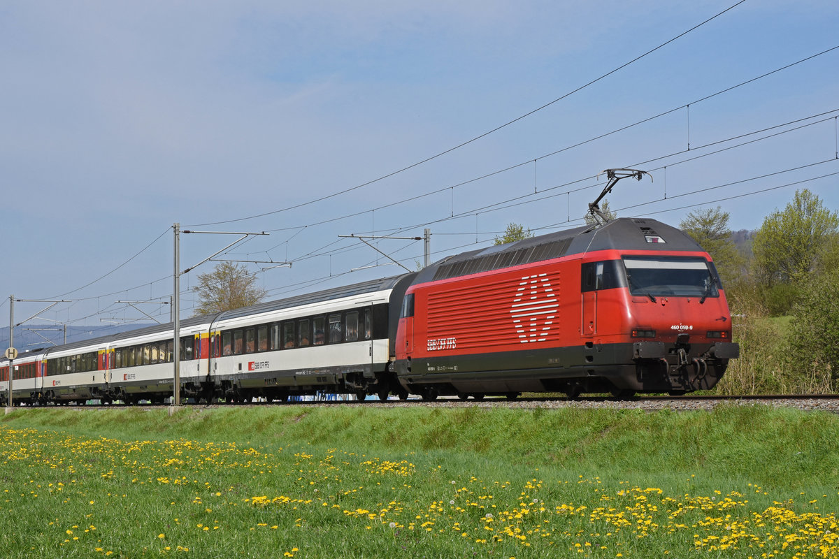 Re 460 059-9 fährt Richtung Bahnhof Itingen. Die Aufnahme stammt vom 18.04.2019.