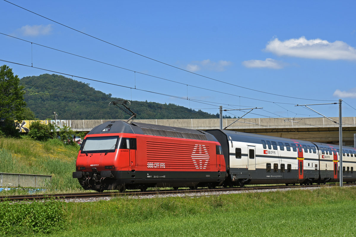 Re 460 071-1 fährt Richtung Bahnhof Sissach. Die Aufnahme stammt vom 19.06.2018.
