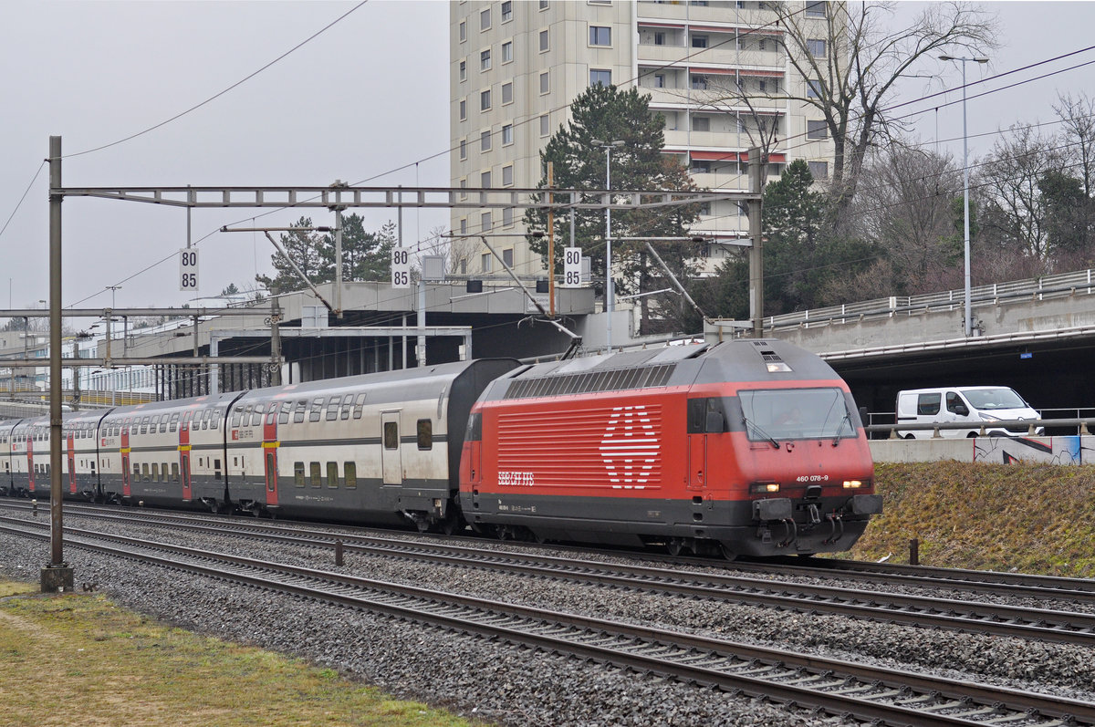 Re 460 078-9 fährt Richtung Basel SBB. Die Aufnahme stammt vom 19.12.2017.