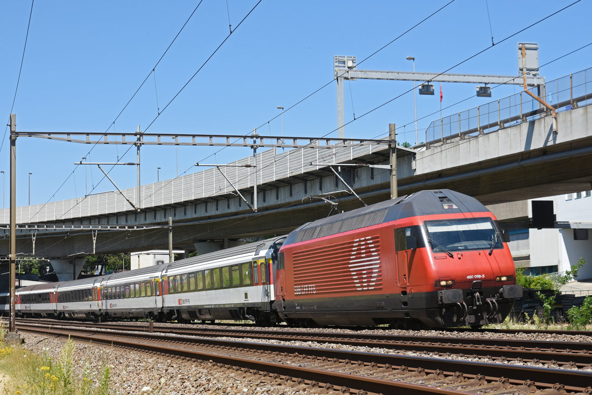 Re 460 099-5 fährt Richtung Bahnhof Muttenz. Die Aufnahme stammt vom 29.06.2019.