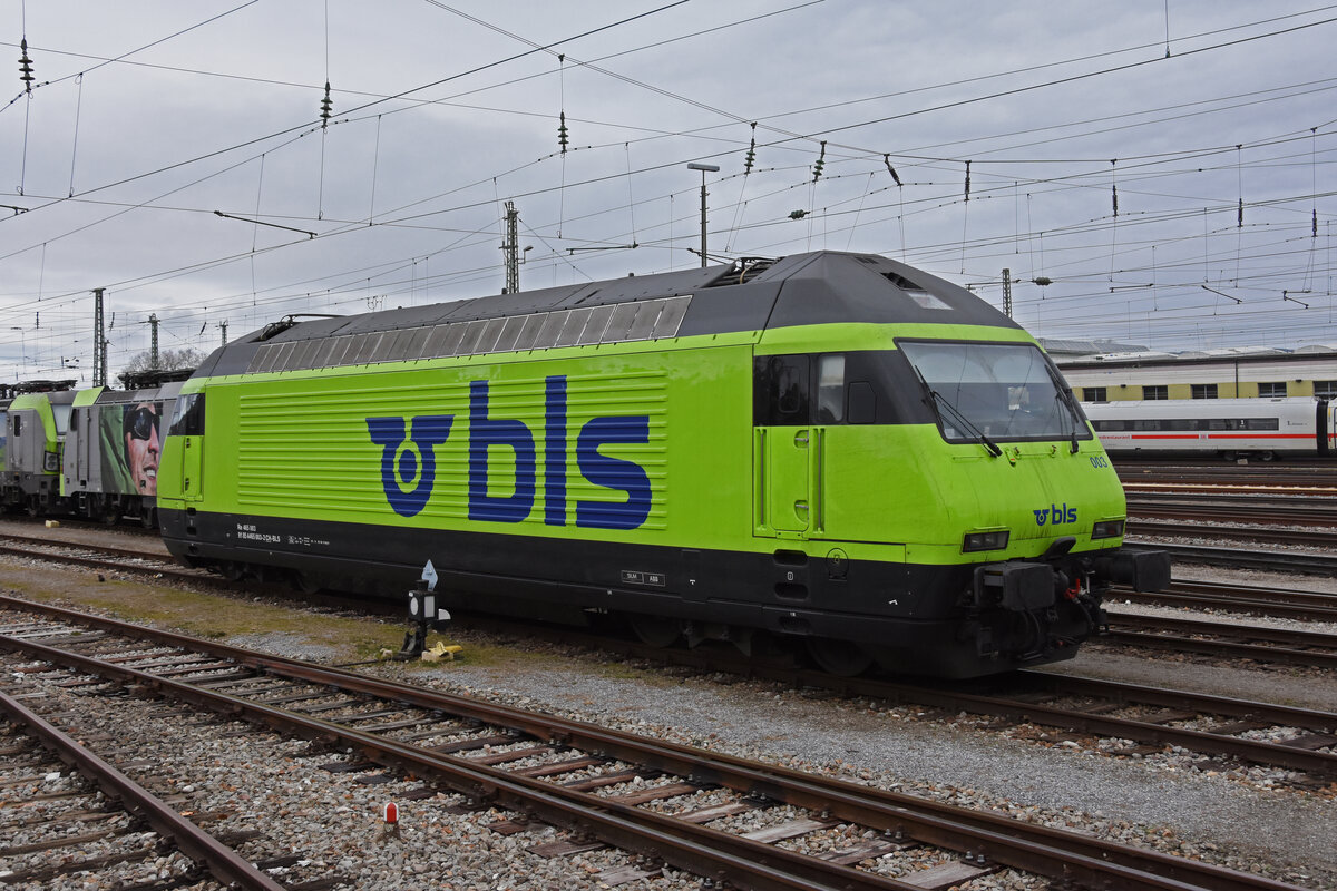 Re 465 003-2 der BLS steht in der Abstellanlage beim badischen Bahnhof. Die Aufnahme stammt vom 29.01.2022.