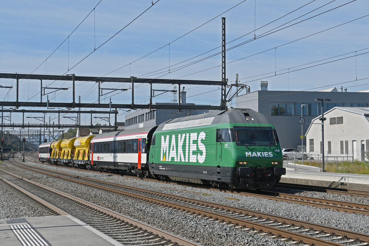 Re 465 004-0 von Makies, (ex BLS) durchf�hrt am 28.09.2026 den Bahnhof Rupperswil.