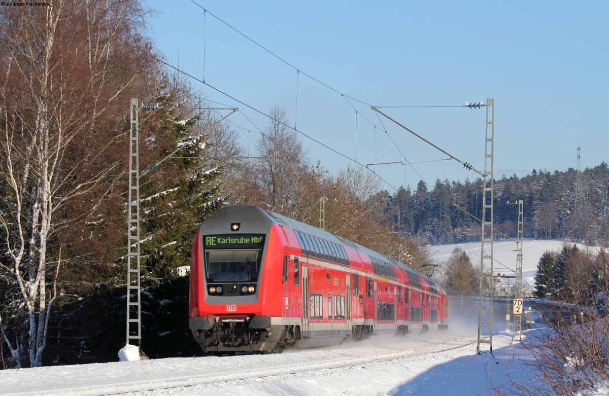 RE 4720 (Konstanz-Karlsruhe Hbf) mit Schublok 146 116-9 bei St.Georgen 21.1.16