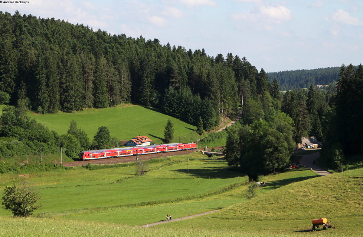 RE 4726 (Konstanz-Karlsruhe) mit Schublok 146 23* bei Stockburg 12.6.17