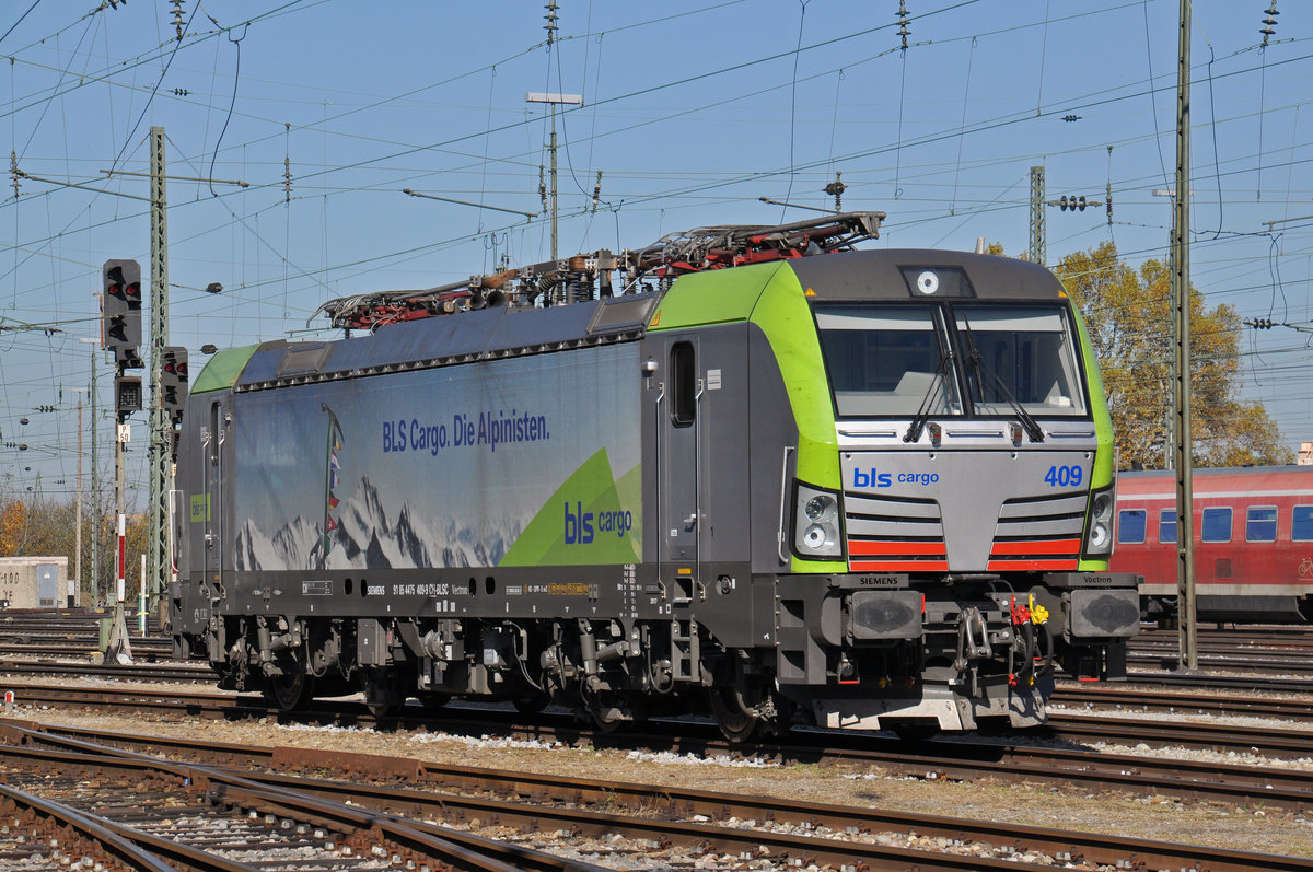 Re 475 409-9 wartet am Badischen Bahnhof auf den nächsten Einsatz. Die Aufnahme stammt vom 31.10.2017.