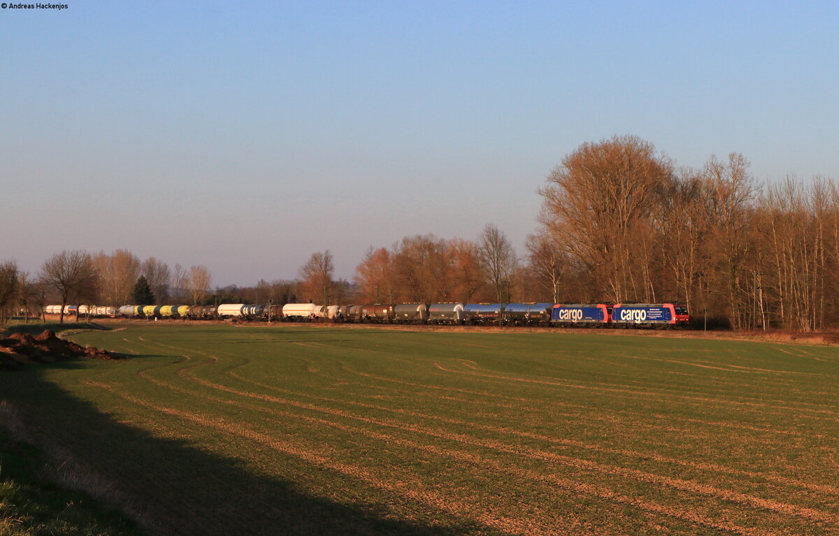 Re 482 009 und Re 482 004 mit dem DGS 49049 (Karlsruhe Gbf - Basel SBB RB) bei Riegel 4.3.22
