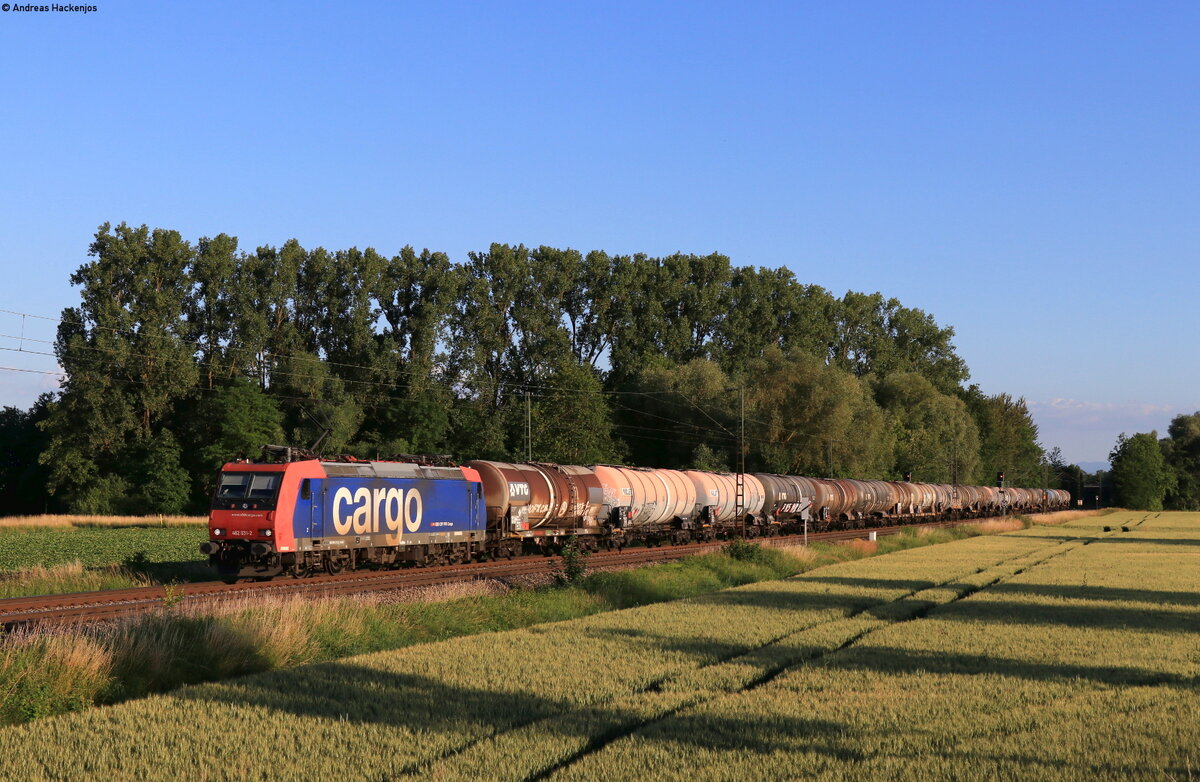 Re 482 031-2 mit dem DGS 40298 (Basel Bad Rbf - Karlsruhe Gbf) bei Riegel 10.6.22