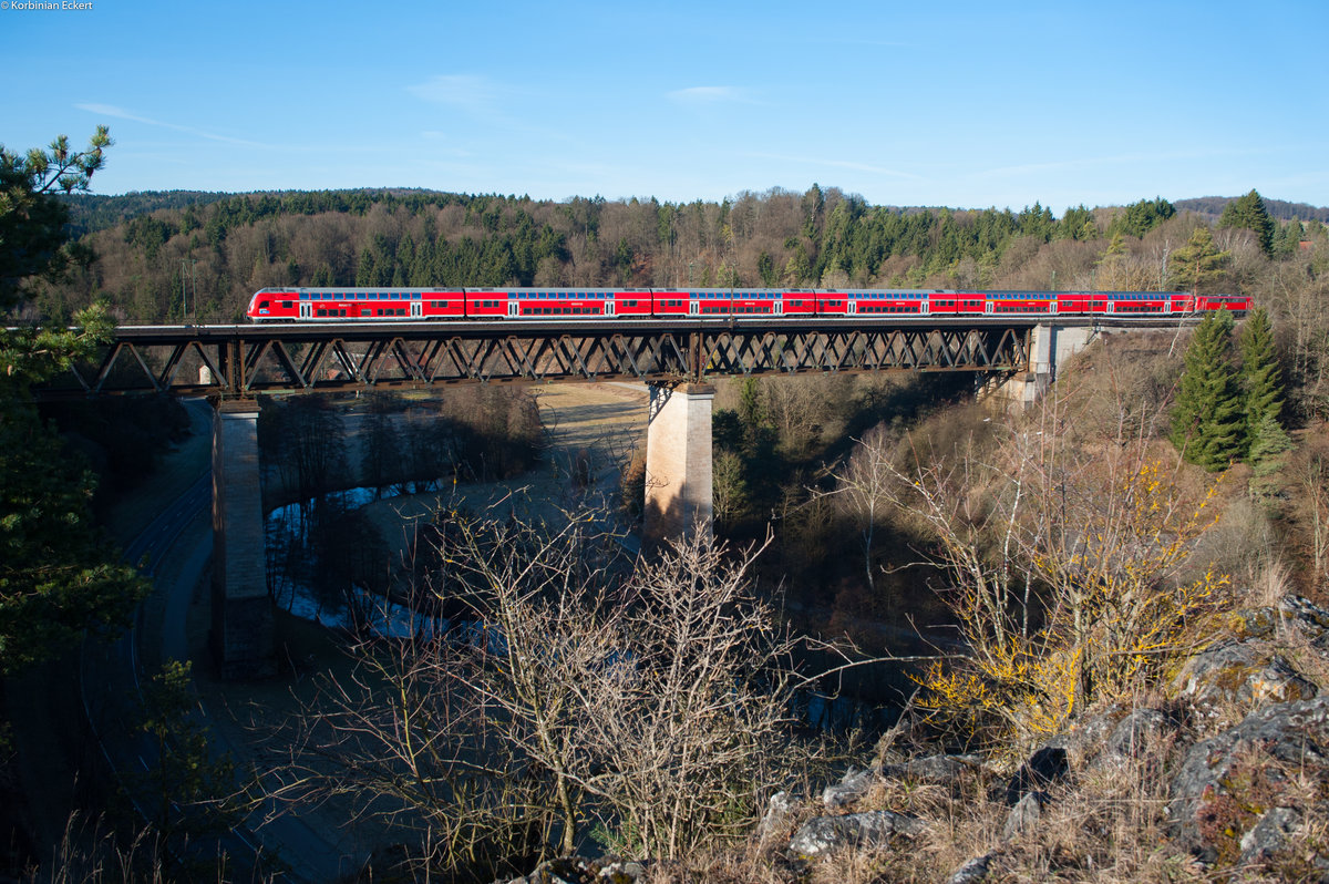 RE 4855 von Nürnberg Hbf nach München Hbf bei Beratzhausen, 04.03.2017