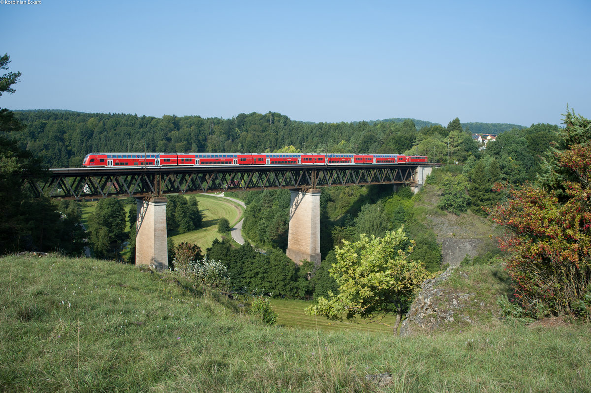 RE 4855 von Nürnberg Hbf nach München Hbf bei Beratzhausen, 29.08.2017