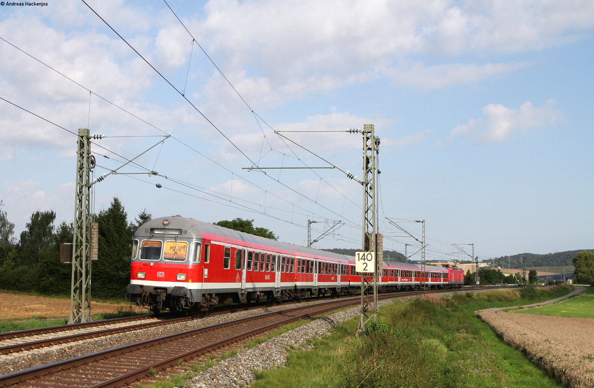 RE 4928 (Stuttgart Hbf-Würzburg Hbf) mit Schublok 143 071-9 bei Moos 15.8.16