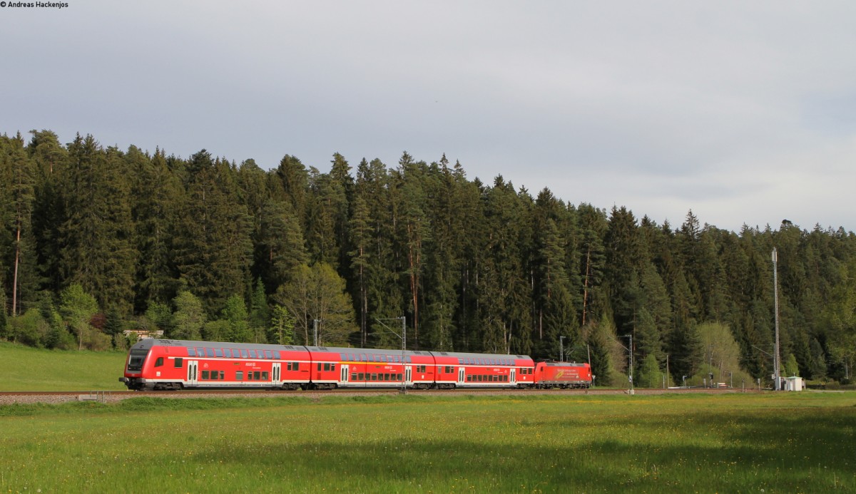 RE 5320 (Konstanz-Karlsruhe Hbf) mit Schublok 146 112-8 bei Unterkirnach 20.5.14