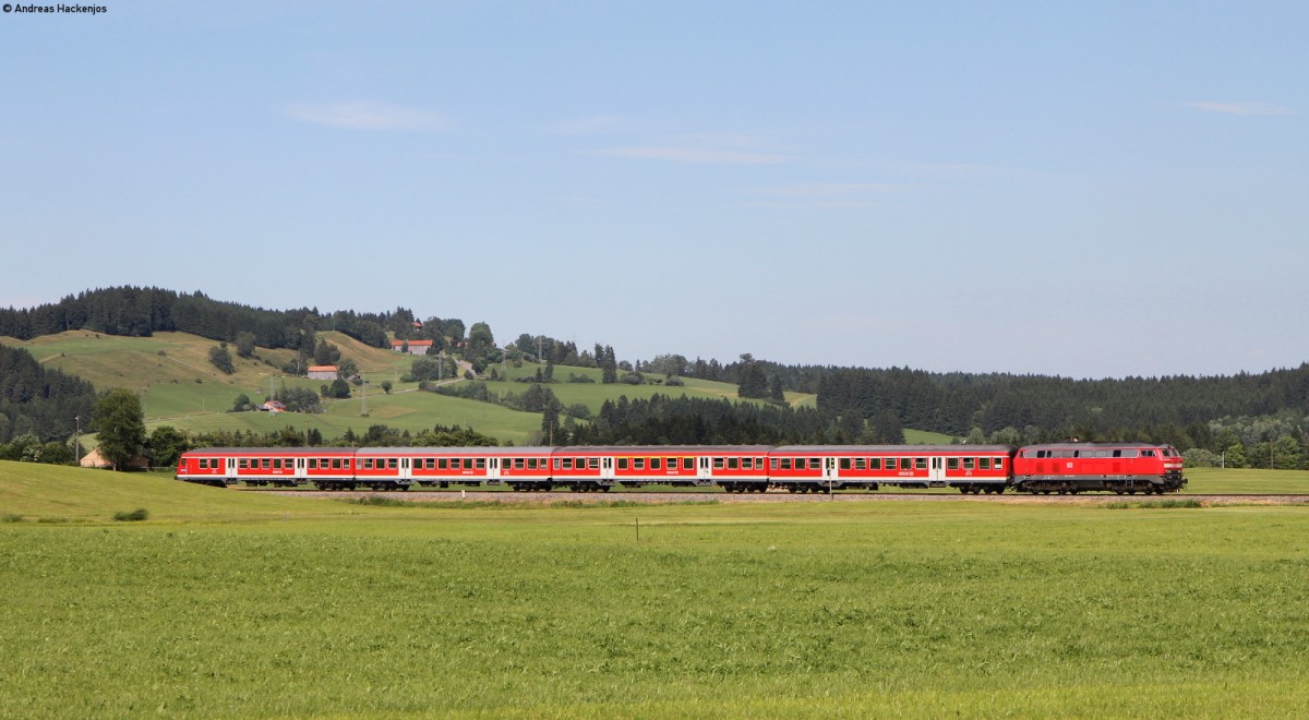 RE 57399 (Füssen-München Hbf) mit Schublk 218 4** bei Seeg 22.6.14