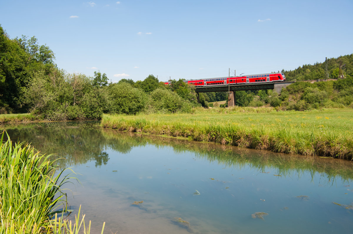 RE 59126 (München Hbf - Nürnberg Hbf) kurz vor Treuchtlingen, 24.07.2019