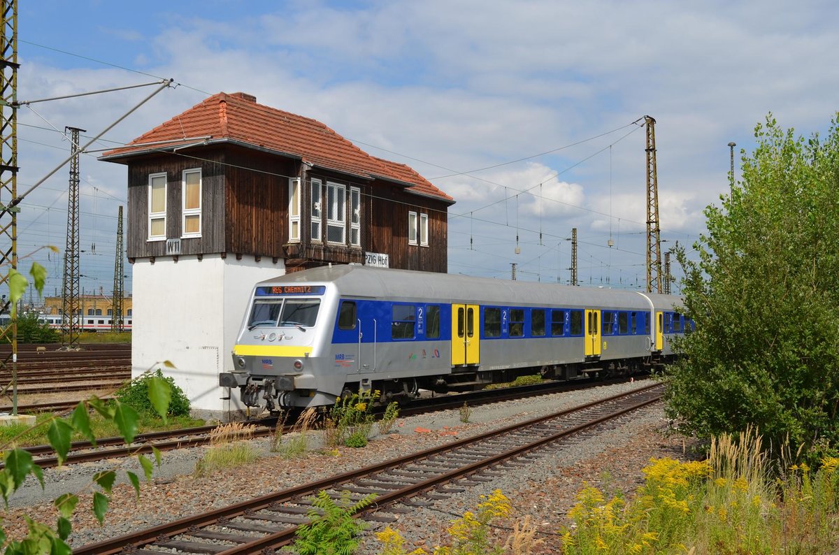 RE 6 Leipzig - Chemnitz MRB D-TDRO 55 80 80-35 002-5 Bybdzf 482.1. Leipzig Hbf / Stellwerk W11 16.08.2016