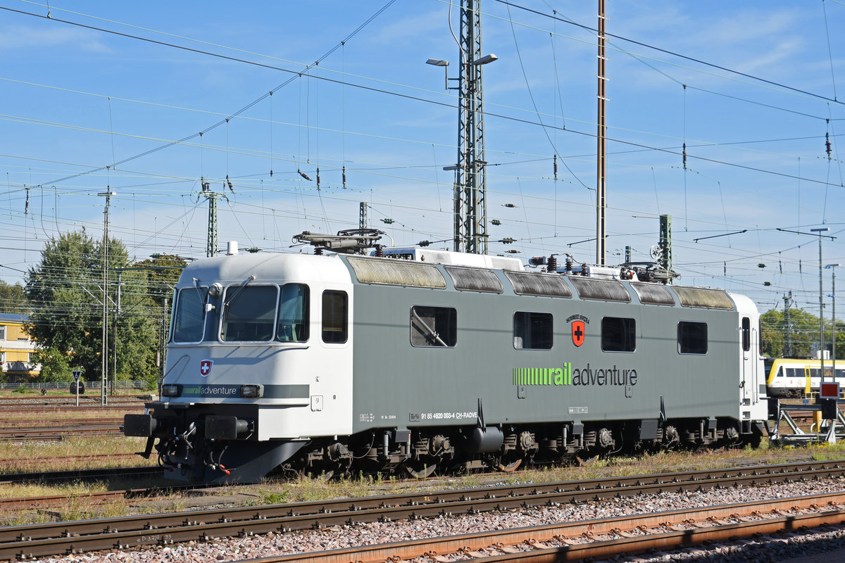 Re 620 003-4 rail adventure (ex SBB 11603) steht auf einem Abstellgleis beim badischen Bahnhof. Die Aufnahme stammt vom 11.09.2018.