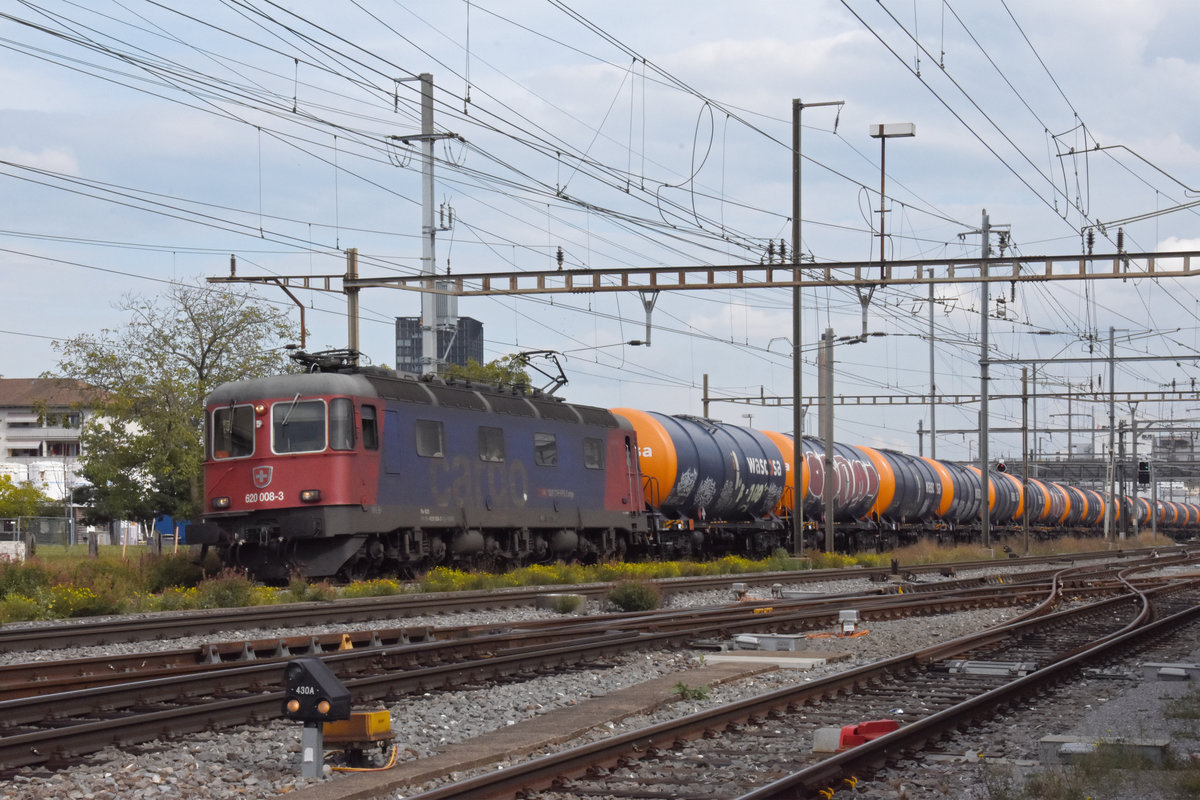 Re 620 008-3 durchfährt den Bahnhof Pratteln. Die Aufnahme stammt vom 22.09.2020.
