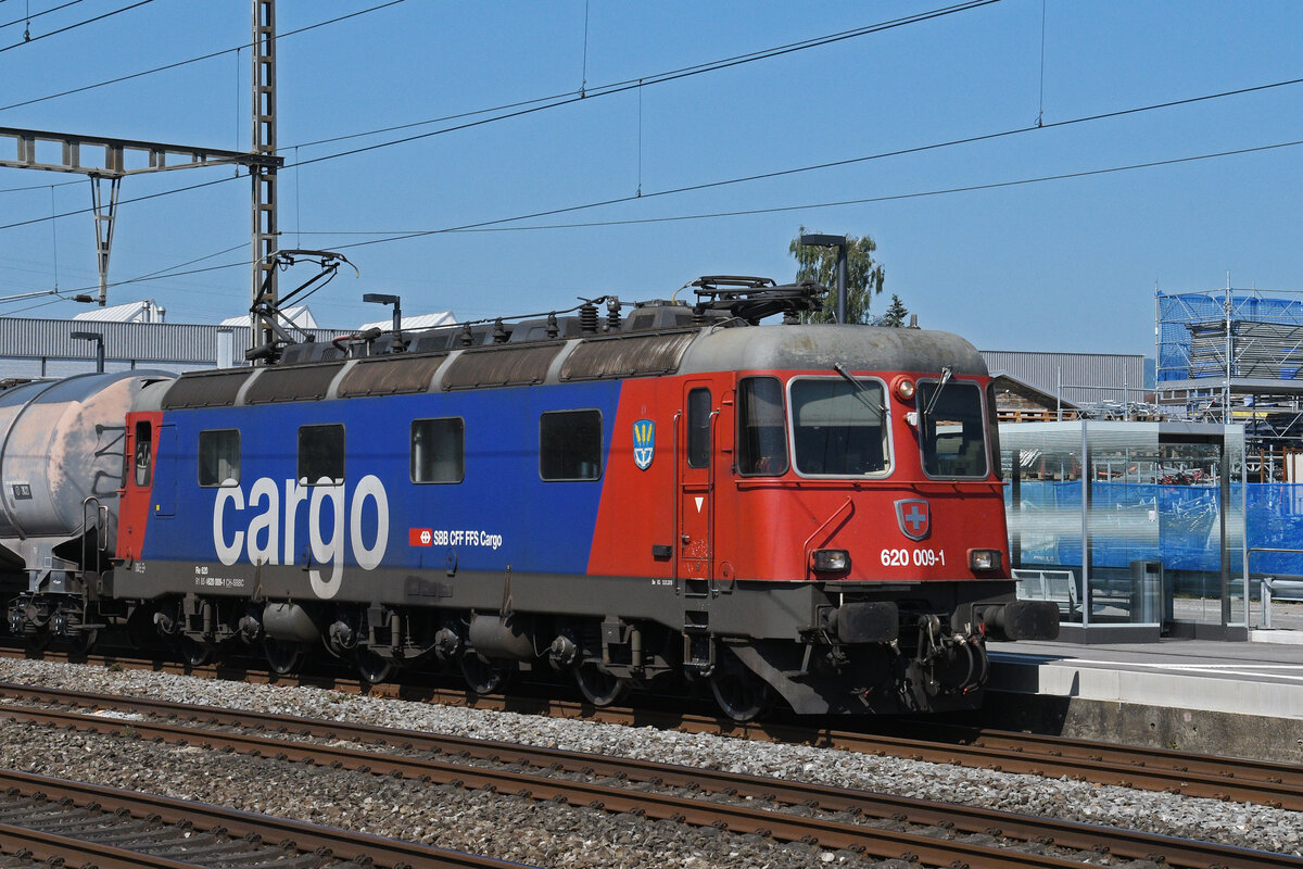 Re 620 009-1 durchfährt am 11.08.2025 den Bahnhof Rupperswil.