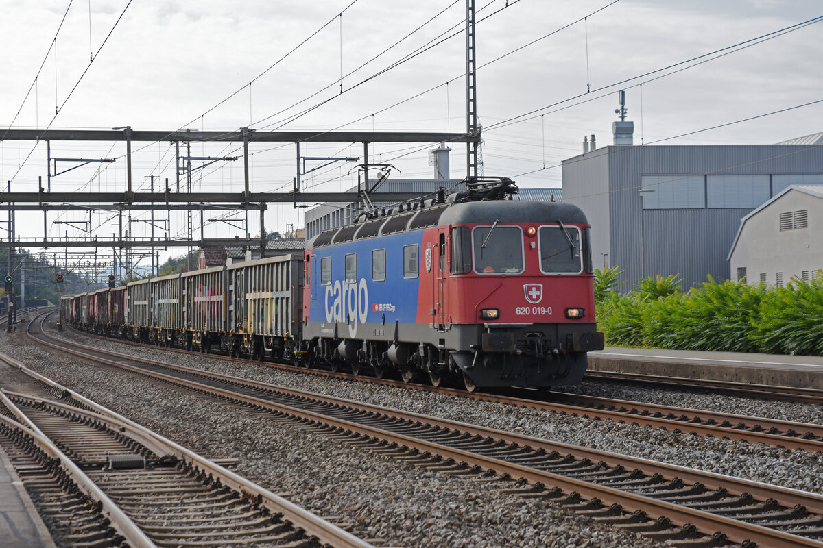 Re 620 019-0 durchfährt den Bahnhof Rupperswil. Die Aufnahme stammt vom 25.09.2021.