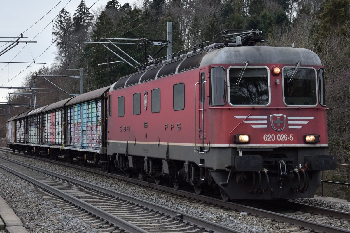 Re 620 026-5  Zollikofen  am 03.01.2019 bei Villnachern AG unterwegs in Richtung Brugg.