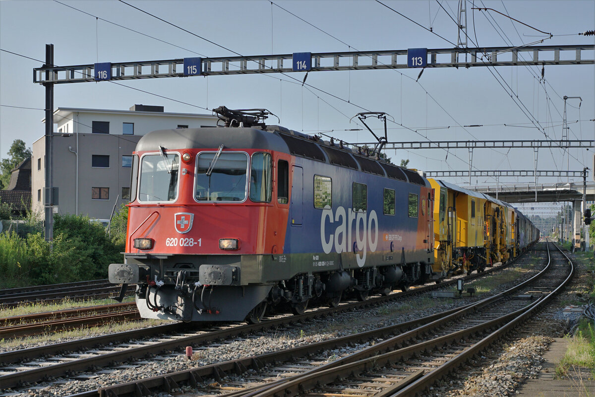 Re 620 028-1  Konolfingen  in Biberist am 19. Juli 2021
anlässlich der Bahnhofsausfahrt Biberist.
Foto: Walter Ruetsch