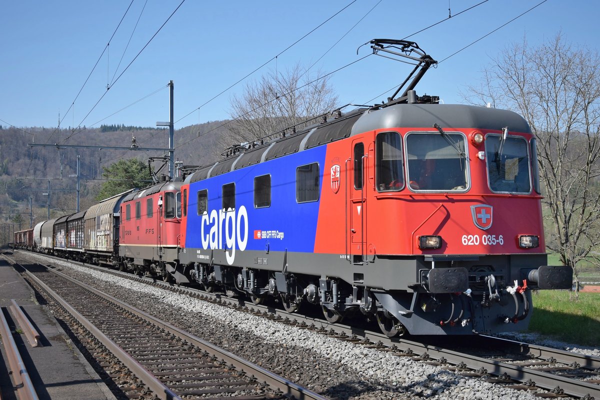 Re 620 035-6  Muttenz  auf dem Weg in den RBL in Hornussen AG, aufgenommen am 07.04.2020.