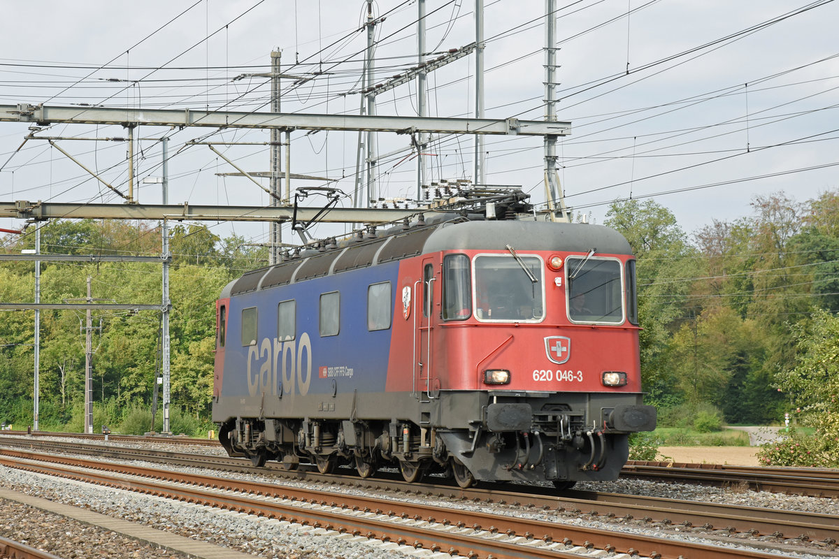 Re 620 046-3 durchfährt den Bahnhof Möhlin. Die Aufnahme stammt vom 06.09.2018.