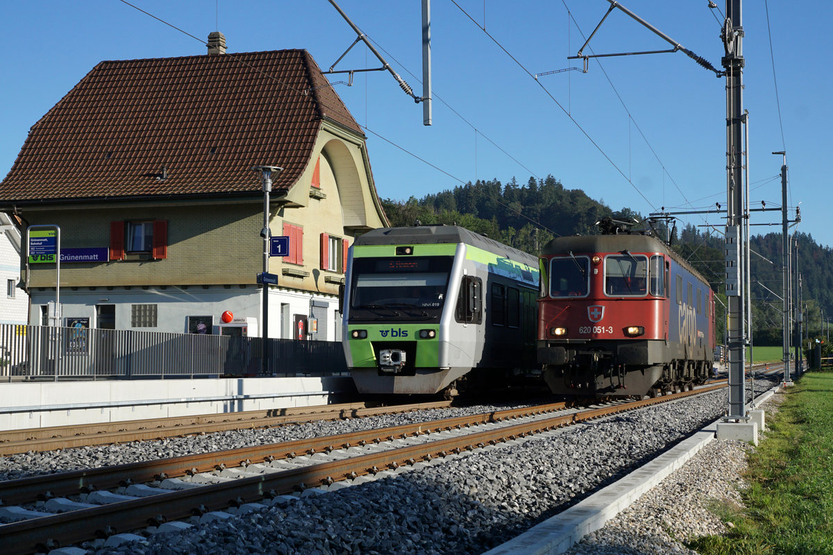 Re 620 051-3  DORNACH / ARLESHEIM  im herbstlichen Emmental unterwegs am 12. September 2019.
Mineralölzug Basel Birsfelden Hafen - Grünenmatt.
Foto: Walter Ruetsch
