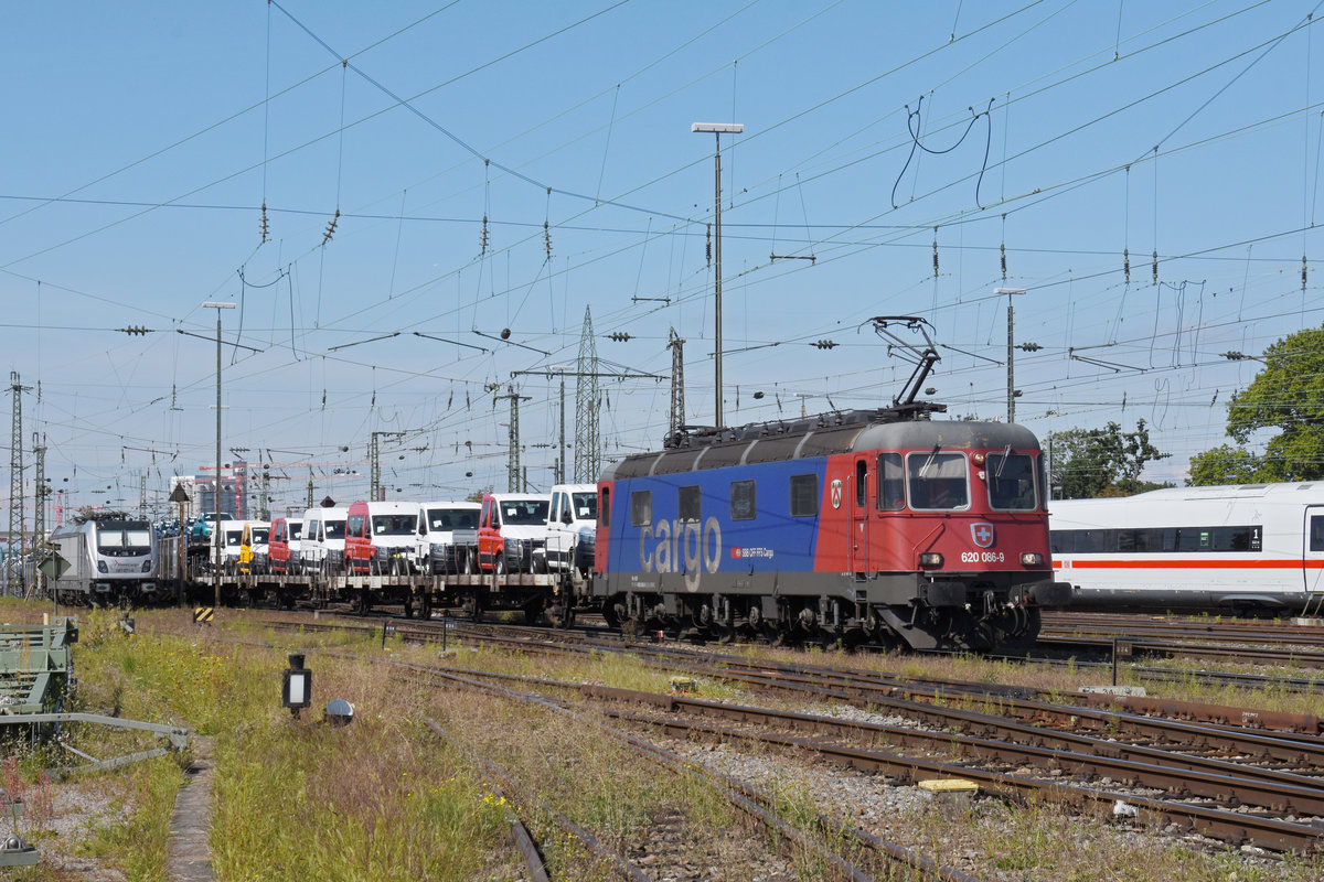 Re 620 086-9 durchfährt den badischen Bahnhof. Die Aufnahme stammt vom 10.09.2020.