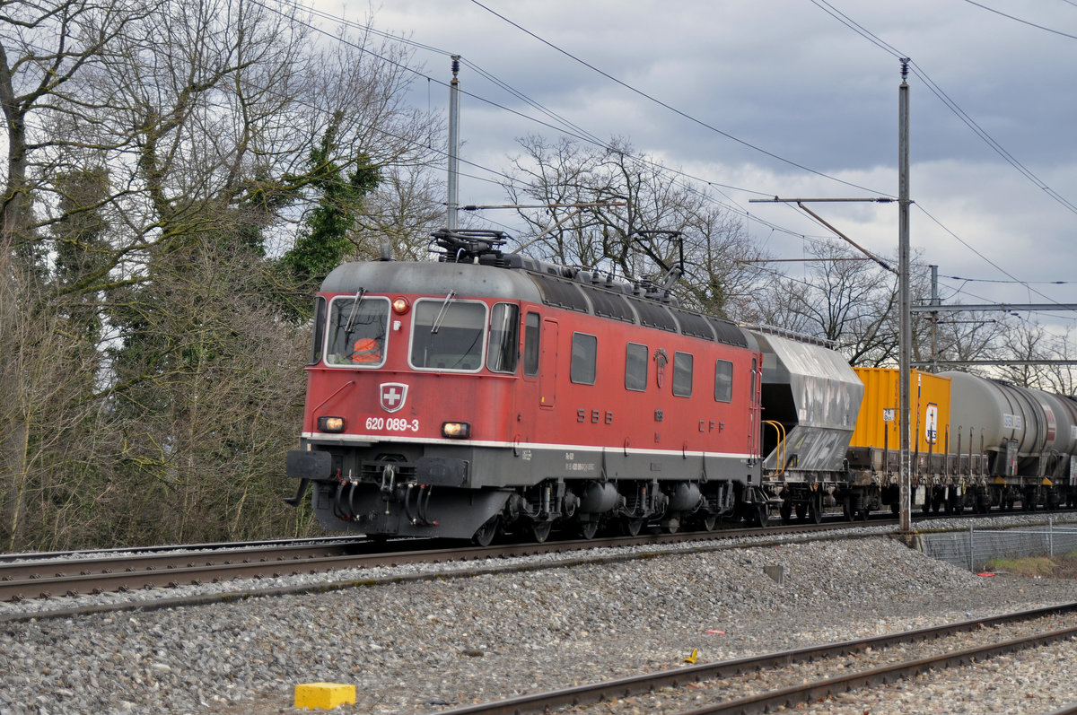 Re 620 089-3 fährt Richtung Bahnhof Kaiseraugst. Die Aufnahme stammt vom 12.03.2018.