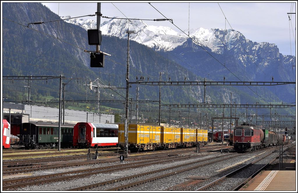 Re 6/6 11602  Morges  in Landquart (05.05.2014)