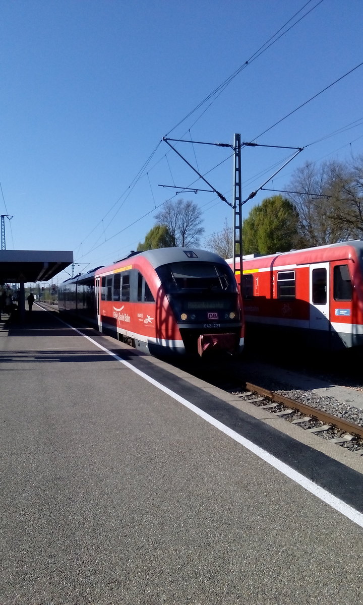 RE nach Heilbronn in Crailsheim.
Aufgenommmen am 20.04.2019.