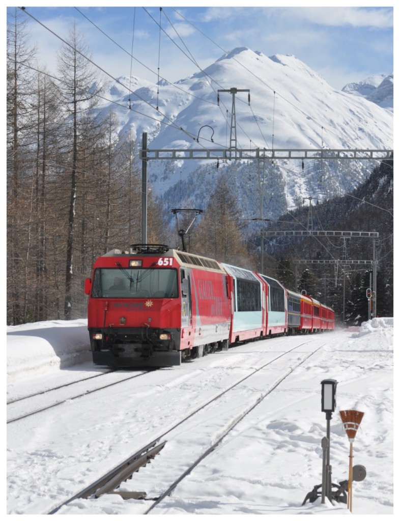 RE1136 mit Ge 4/4 III 651 Fideris  bei der Durchfahrt durch Spinas.(22.02.2014)