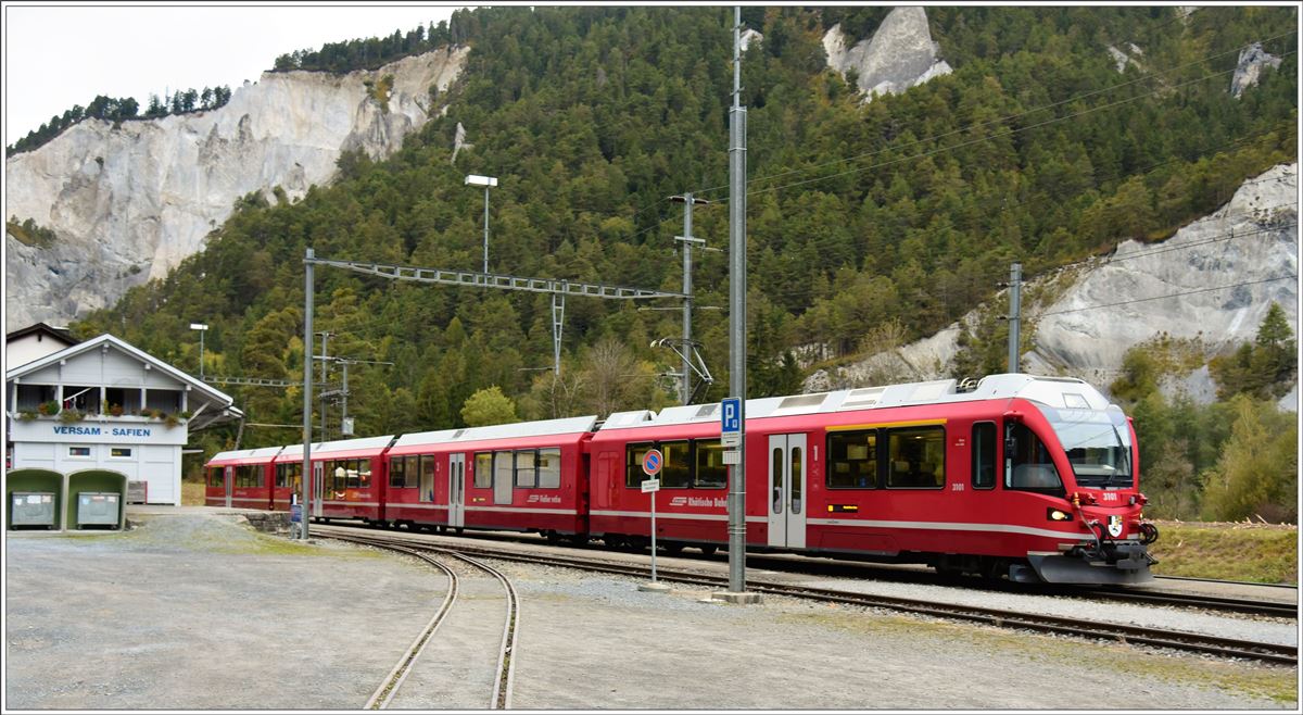 RE1758 mit ABe 4/16 3101 in Versam-Safien. (13.10.2016)