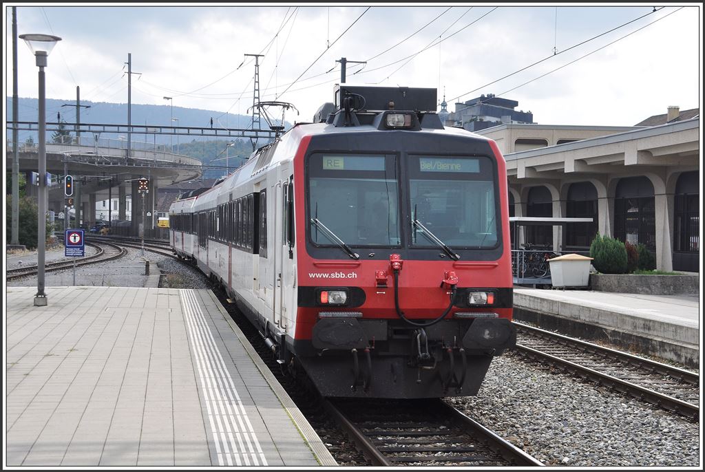 RE3178 nach Biel/Bienne verlässt Porrentruy. (09.10.2015)