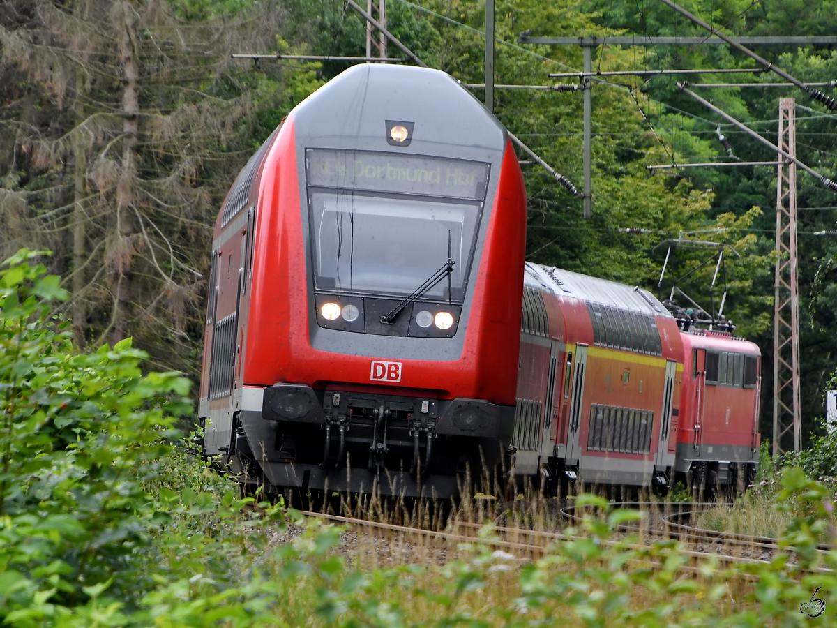RE4 Richtung Dortmund, hier kurz vor der Ankunft am Bahnhof in Ennepetal. (Juli 2020)