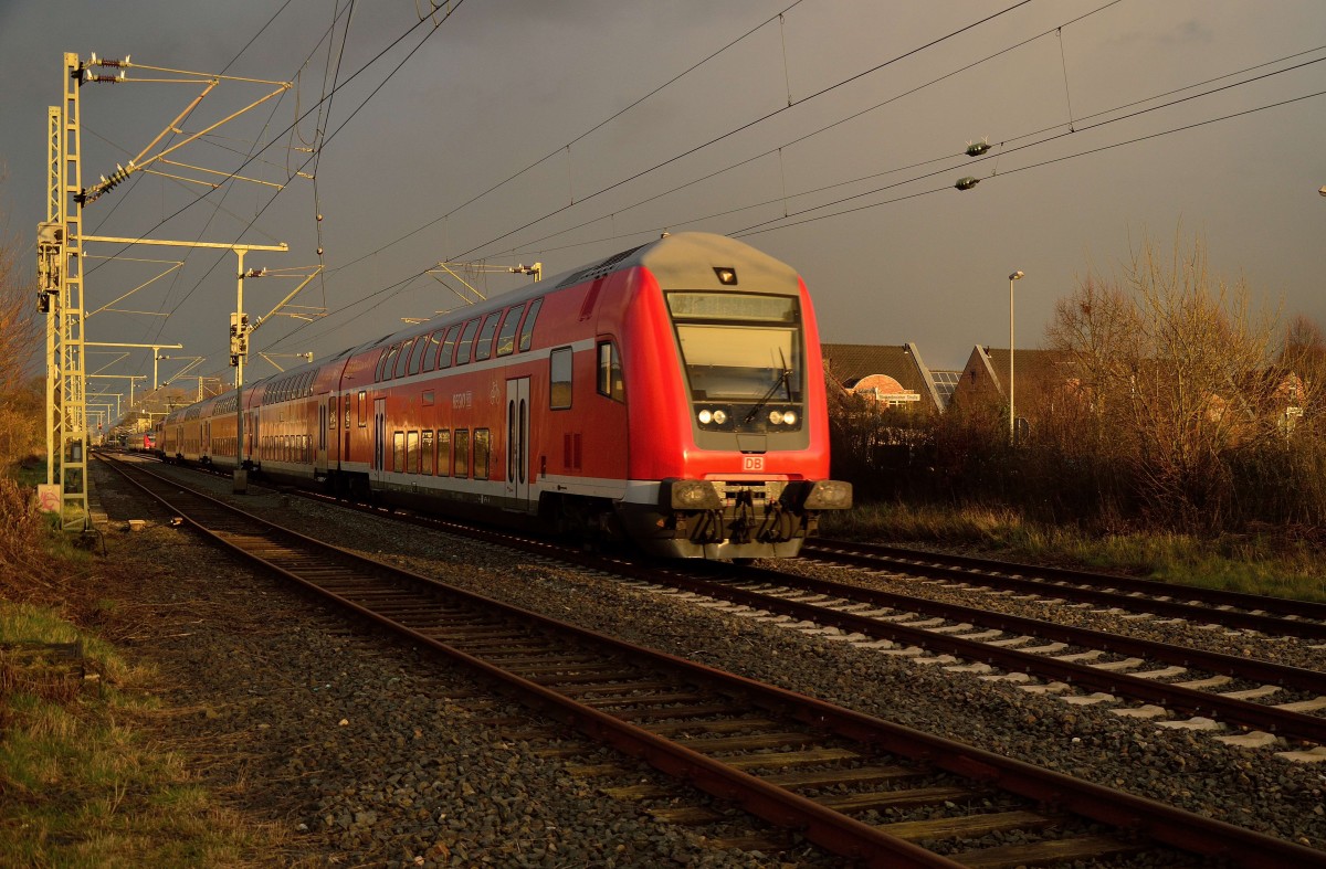 RE4 Steuerwagen voraus bei der Durchfahrt in Kleinenbroich auf seinem Weg nach Aachen. 3.3.2016