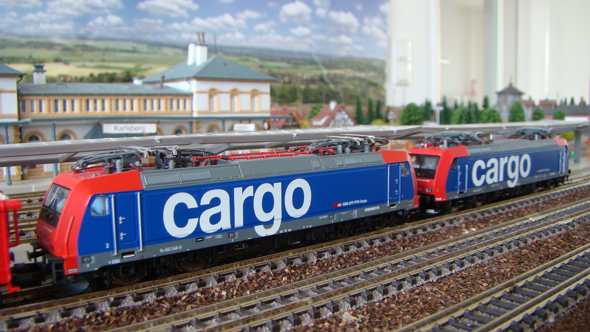 Re482 SBB cargo von Minitrix & Fleischmann auf meiner Anlage am 30.10.11, Epoche V