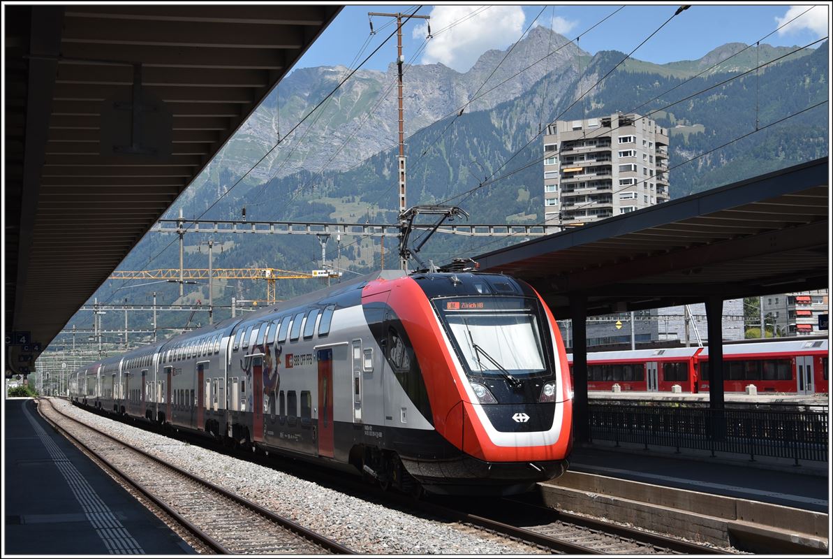 RE5072 mit Twindexx RABDe 9485 0502 009-9 nach Zürich HB in Landquart. (14.07.2018)