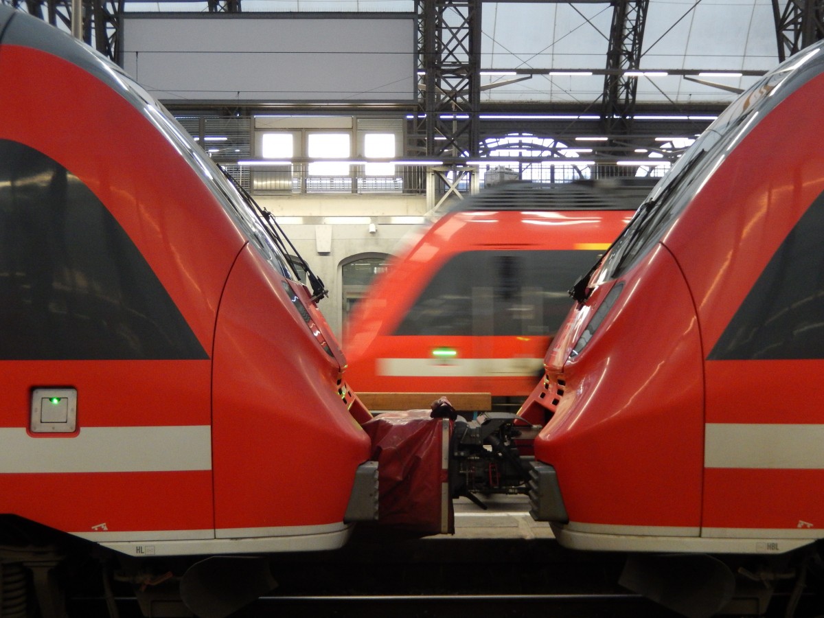 Rechenaufgabe: Es sind drei Hamsterzüge im Hauptbahnhof. Einer fährt raus, wie viele sind jetzt noch da?
Dresden Hbf am 24.01.2015