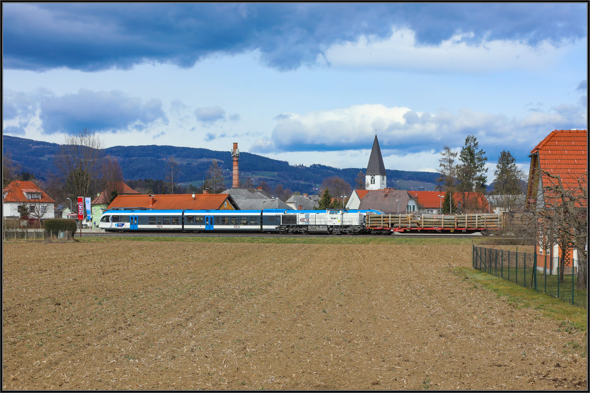 Recht Dicht ist der Takt der GKB , darum ist es auch nicht immer einfach den Güterverkehr und Erhaltungs-arbeiten mit einzubeziehen. 
An diesem strahlenden 15.03.2019 wartet DH 1700.2 bis der Planmäßige Zug den Bahnhof Frauental Bad Gams verlassen hat um Ihre Arbeit zu tun. 