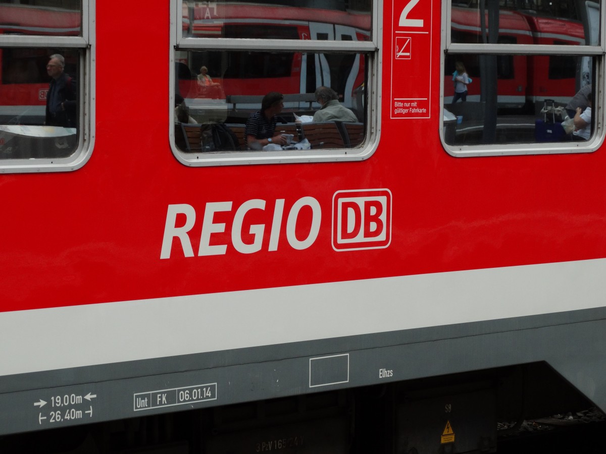 Regio DB Logo am 28.06.14 in Frankfurt am Main Hbf 