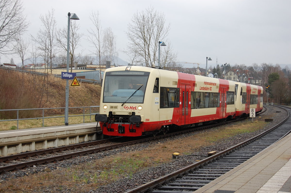 Regio-Shuttle RS1 der hohenzollerischen Landesbahn am 25. März 2016 in Dußlingen.