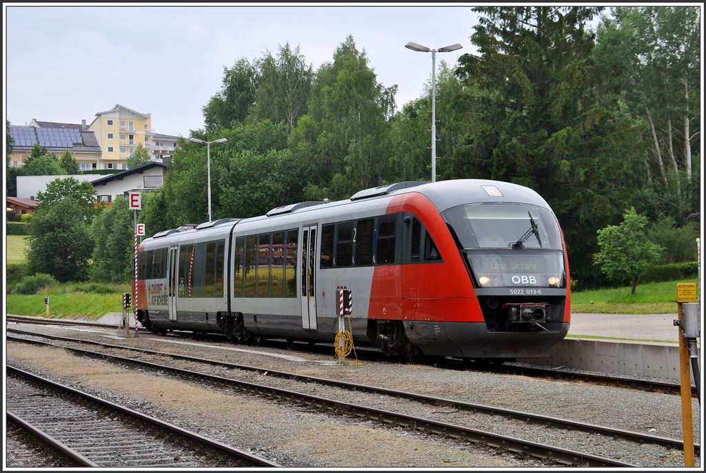 Regio3191 mit 5022 013-6 kurz vor der Abfahrt in Aigen-Schlägl nach Linz Urfahr. (30.06.2015)