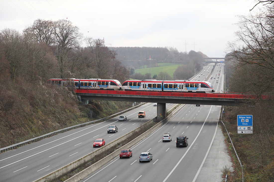 Regiobahn VT 1008 + VT 1002 // Erkrath // 25. Dezember 2020

