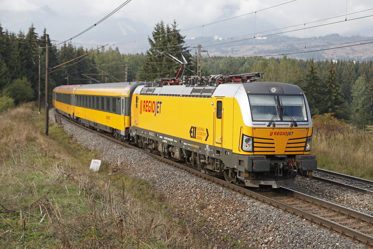 Regiojet mit 193 206 bei Strba am 6.10.2015.