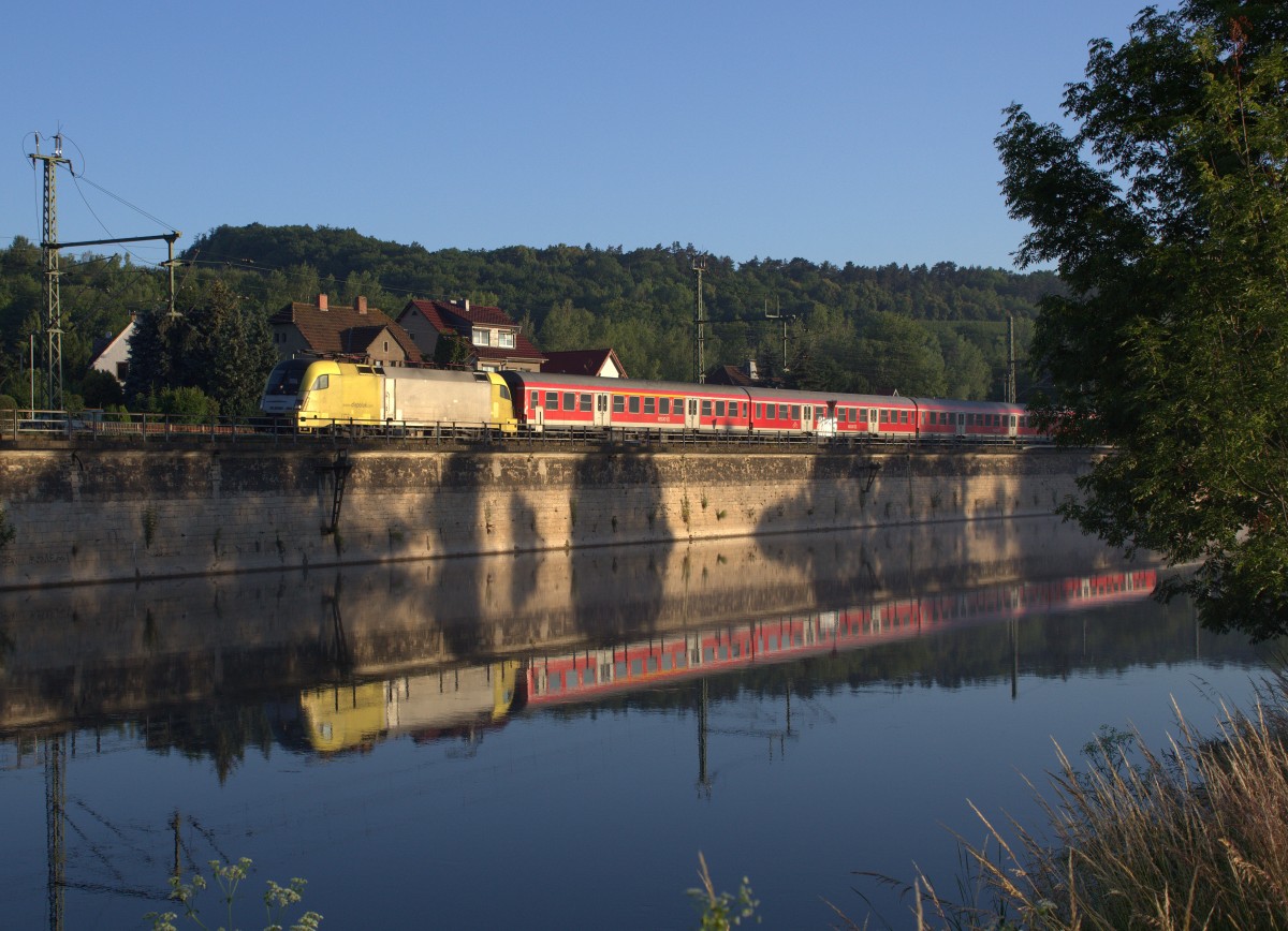 Regional Express nach Eisenach mit BR 182 in gelb. passierte kurz vorher den Bahnhof Bad Kösen. Aufgenommen am Morgen des 28.06.2015