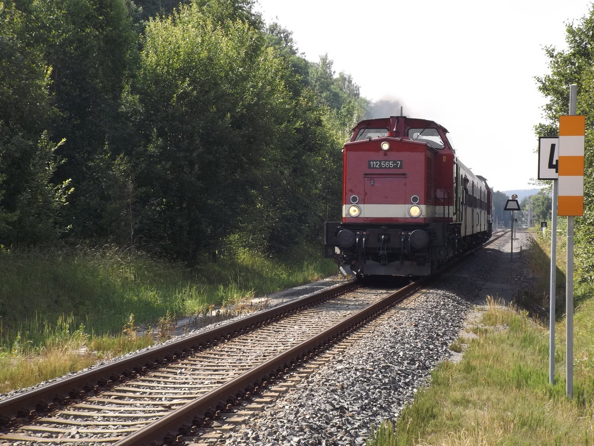 Regionalbahn von Pockau  Lengefeld nach Olbernhau Grünthal Ausfahrt aus dem Bahnhof Olbernhau am 14.6.2018