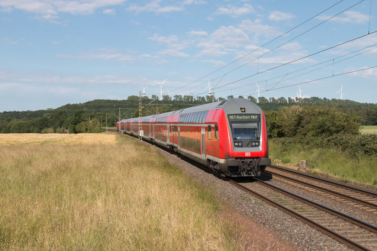 Regionalexpress 26822 war am 13. Juni 2020, der letzte offiziellen Betriebstag der Deutschen Bahn AG auf dem NRW-Express, von Hamm in Westfalen Hauptbahnhof nach Aachen Hauptbahnhof unterwegs, hier zwischen Langerwehe Hauptbahnhof und Eschweiler Hauptbahnhof bei Nothberg.