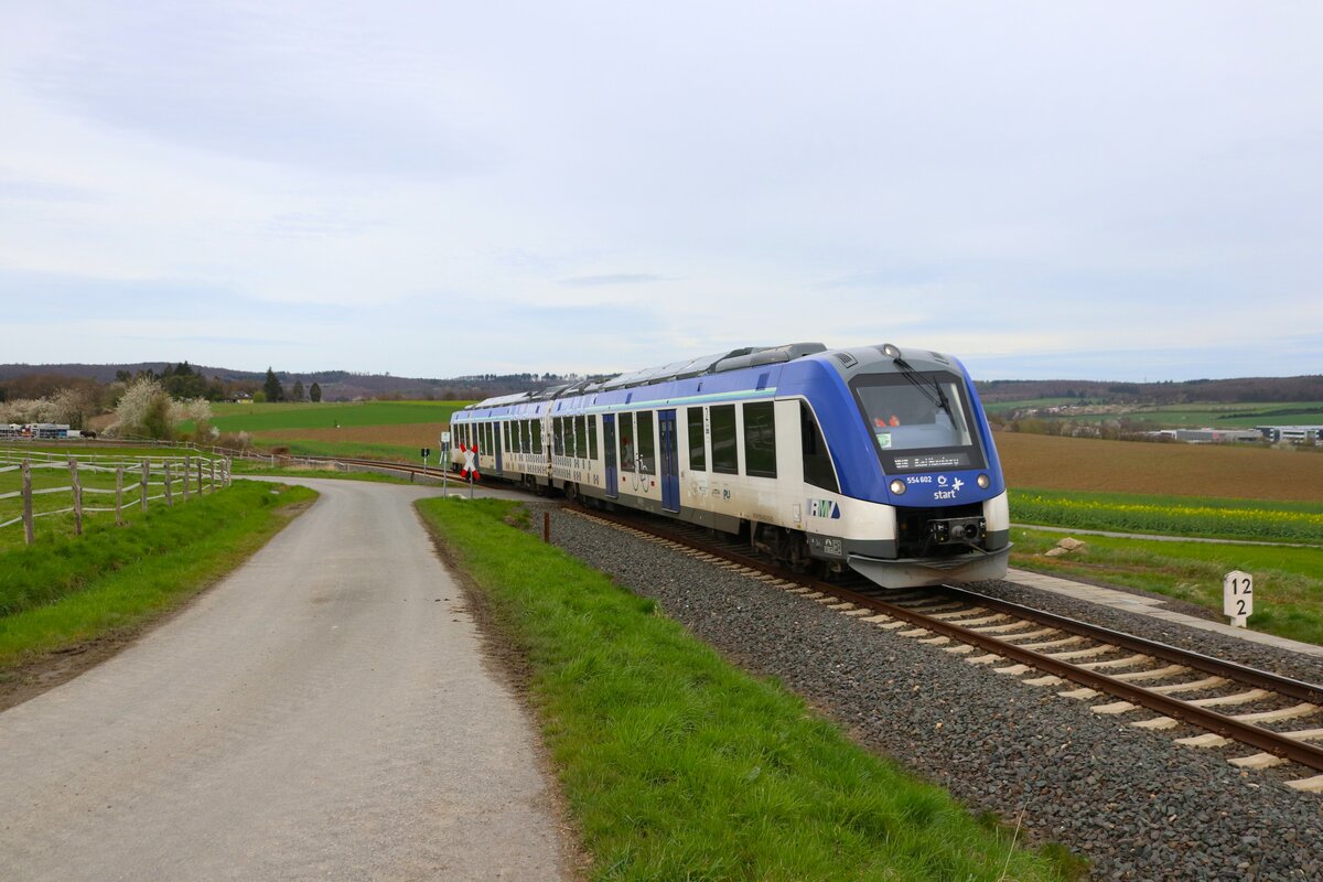 Regionalverkehr Start Alstom Coradia iLint Wasserstofftriebzug 554 102 am 05.04.24 auf der Taunusbahn