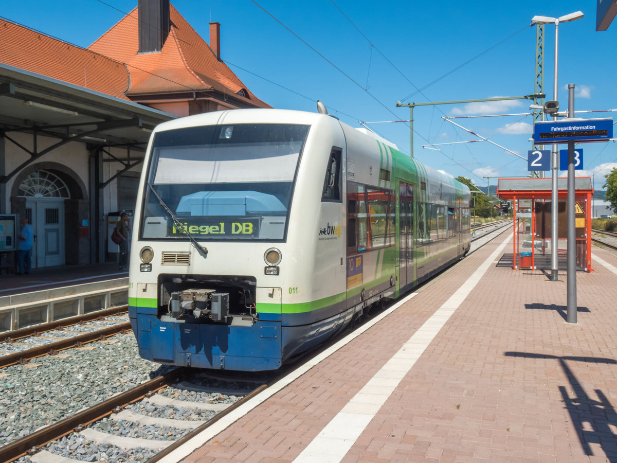 RegioShuttle VT 011 als S5 nach Riegel DB in Breisach, 06.07.2020.